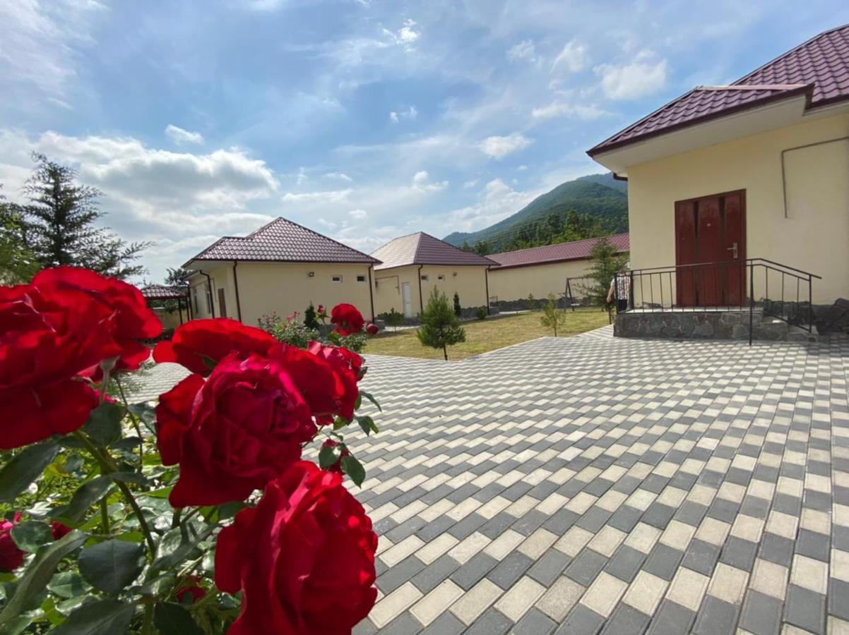 Alp Hotel Qax Kültér fotó