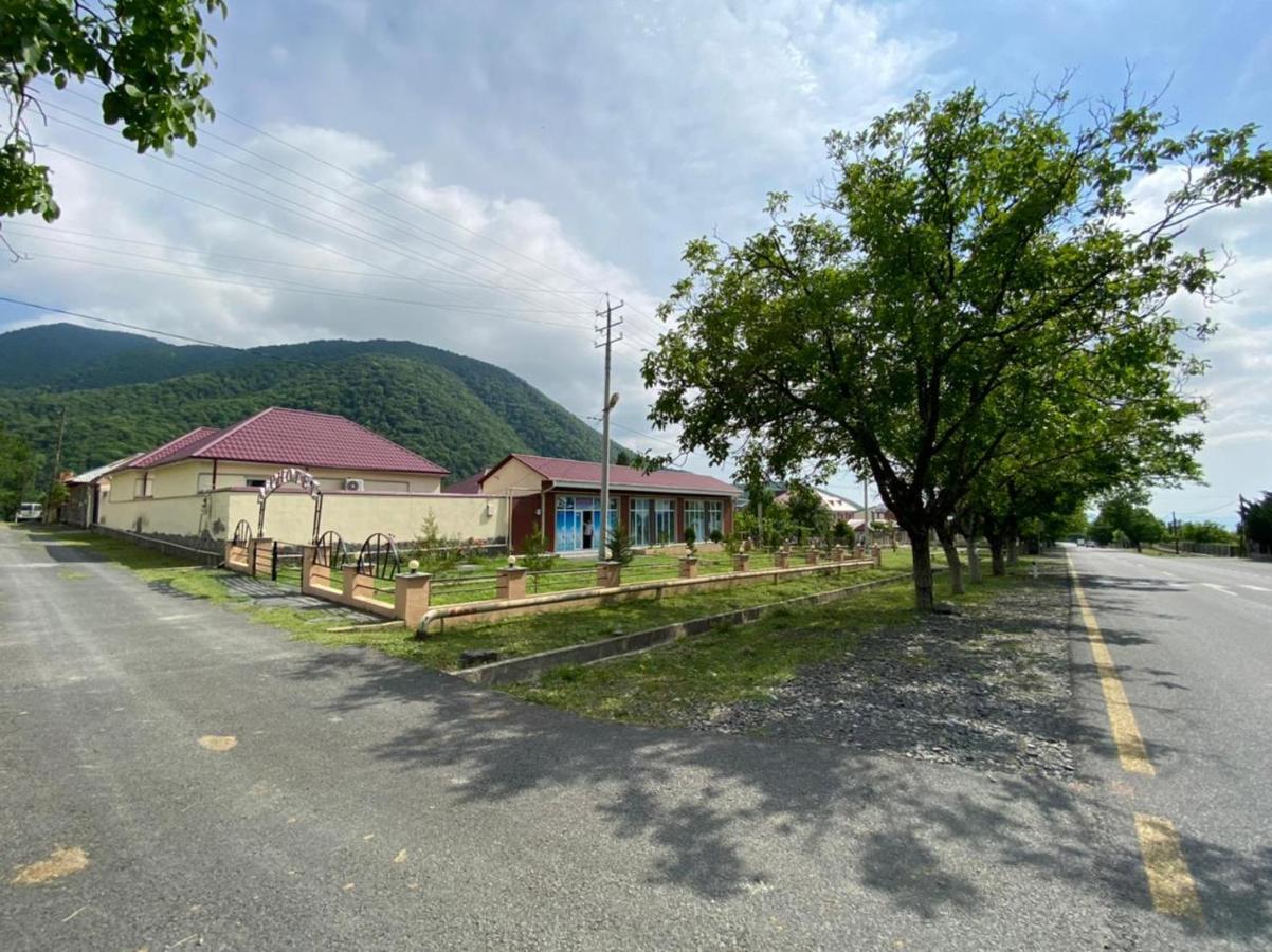 Alp Hotel Qax Kültér fotó