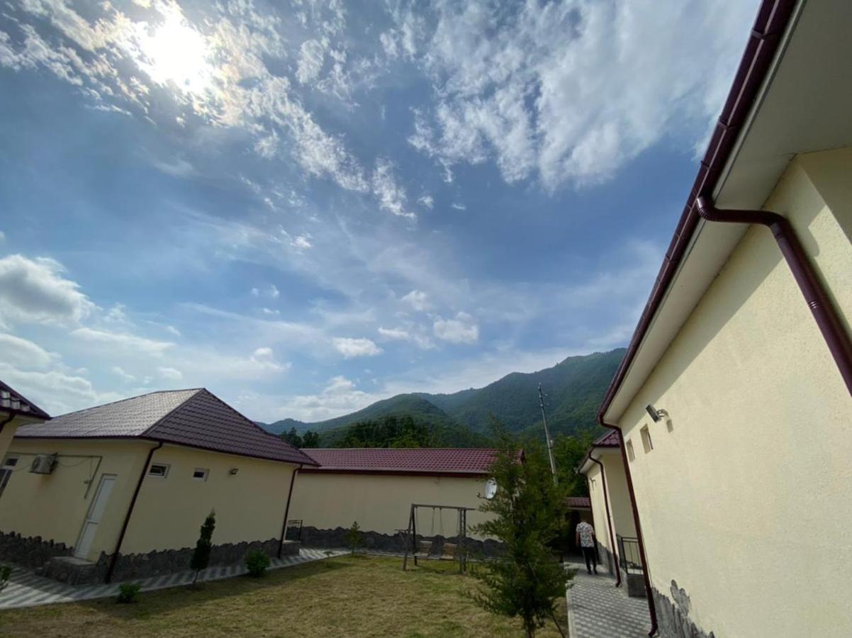 Alp Hotel Qax Kültér fotó