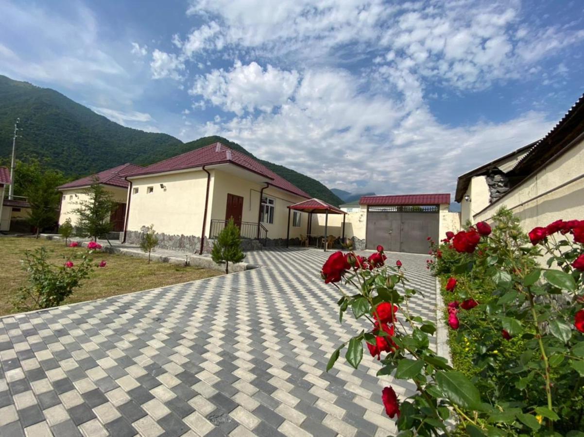 Alp Hotel Qax Kültér fotó