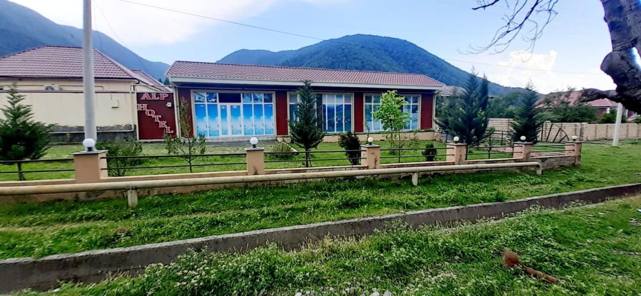 Alp Hotel Qax Kültér fotó