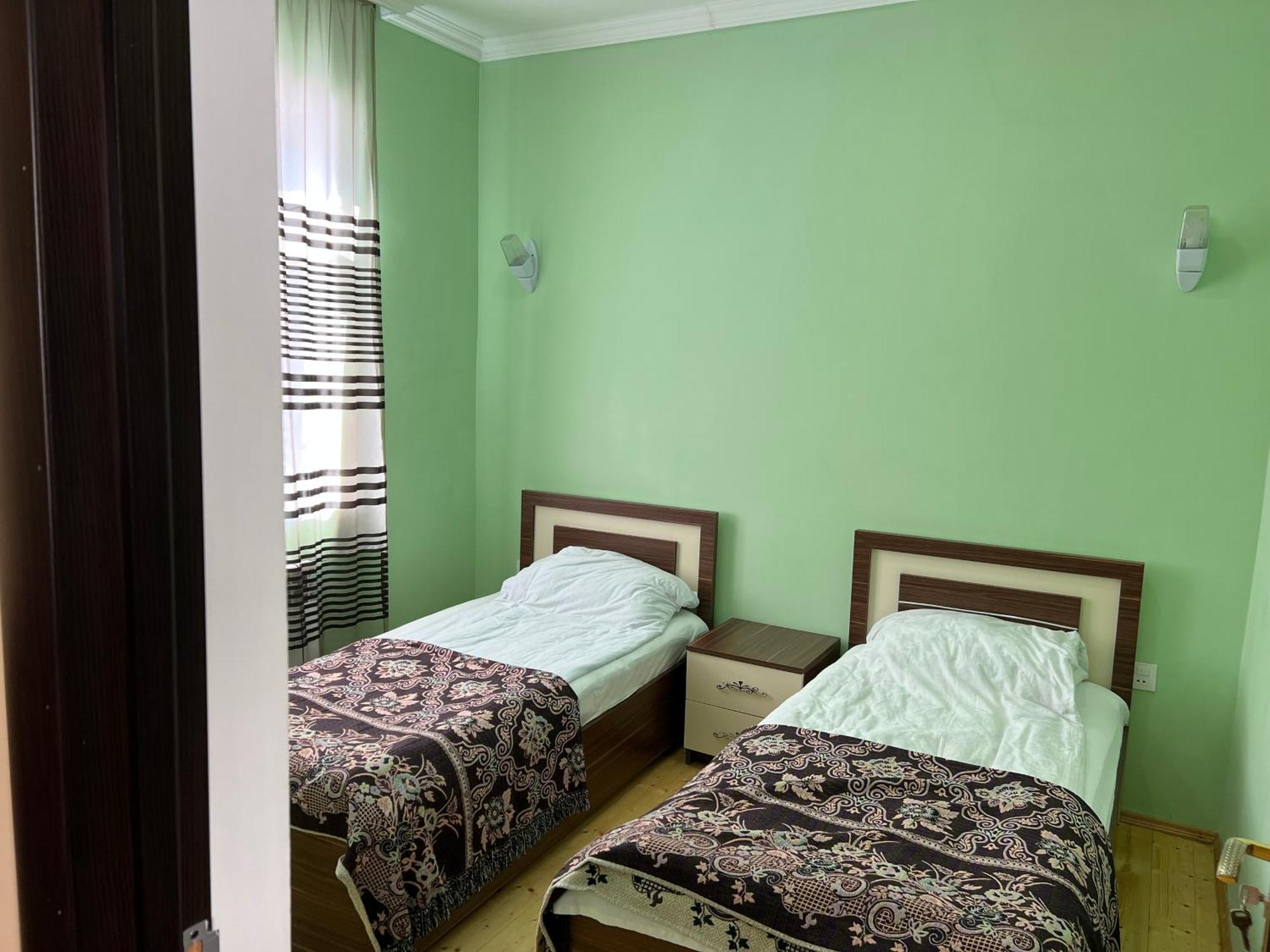 Alp Hotel Qax Kültér fotó